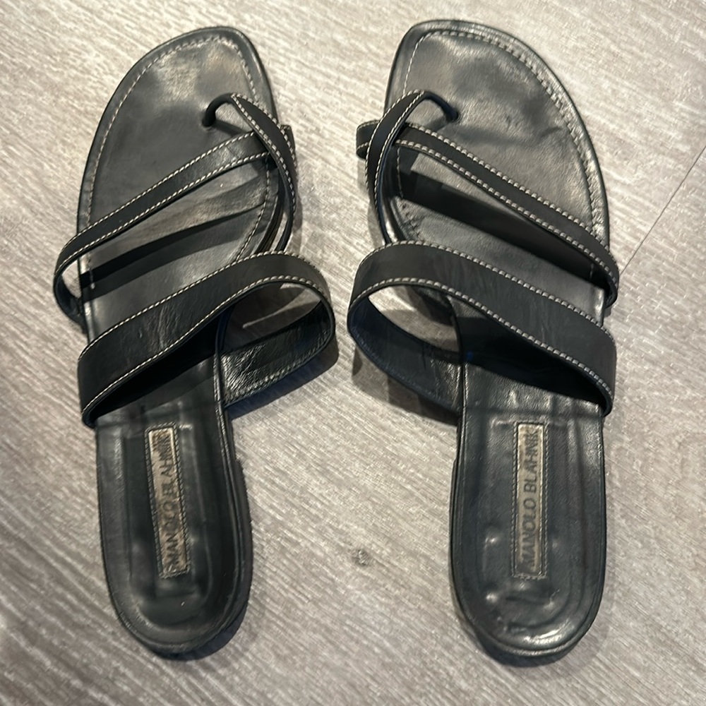 Manolo Blahnik Susa black sandals